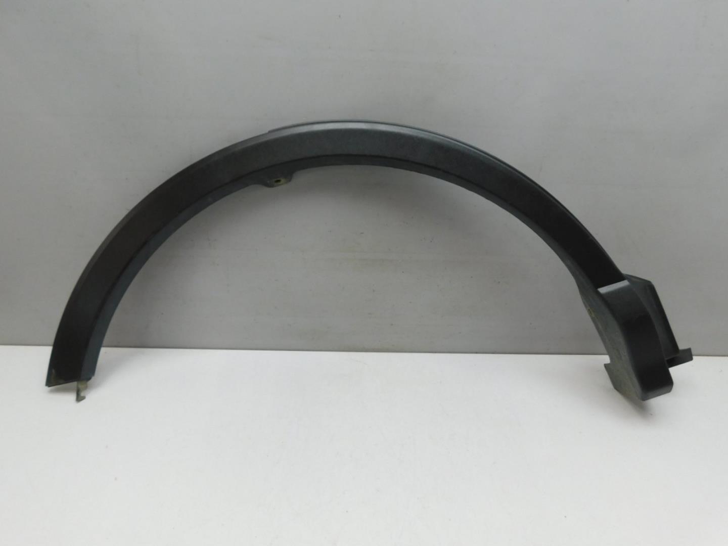 Накладка заднего крыла правого