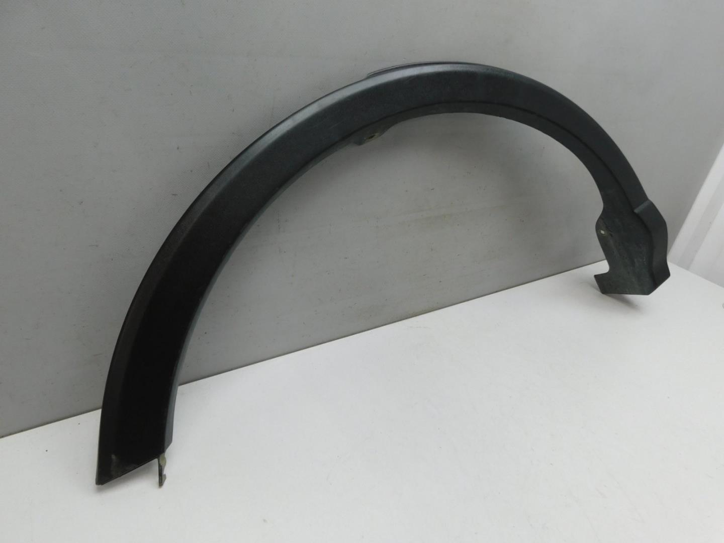 Накладка заднего крыла правого