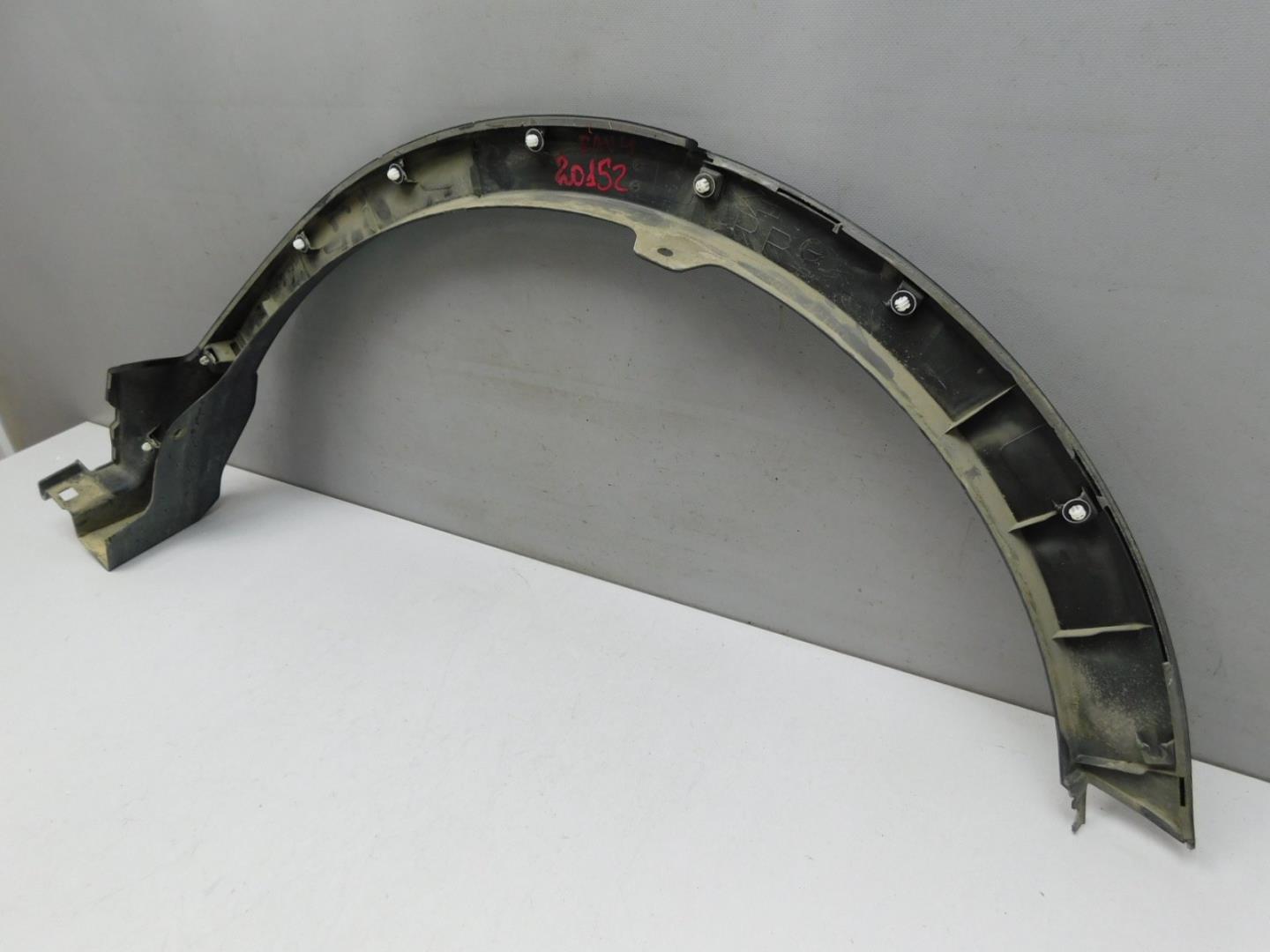 Накладка заднего крыла правого