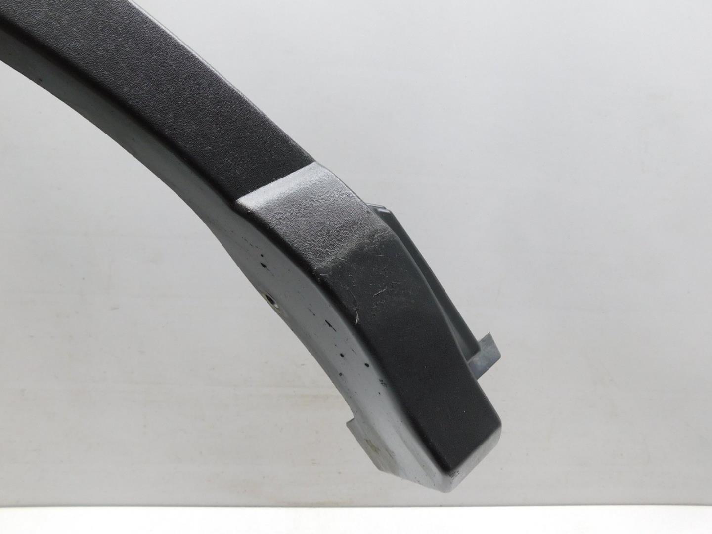 Накладка заднего крыла правого