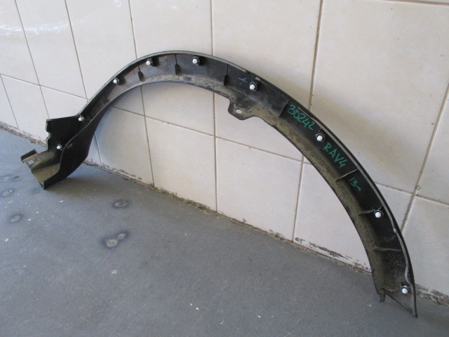 Накладка заднего крыла правого