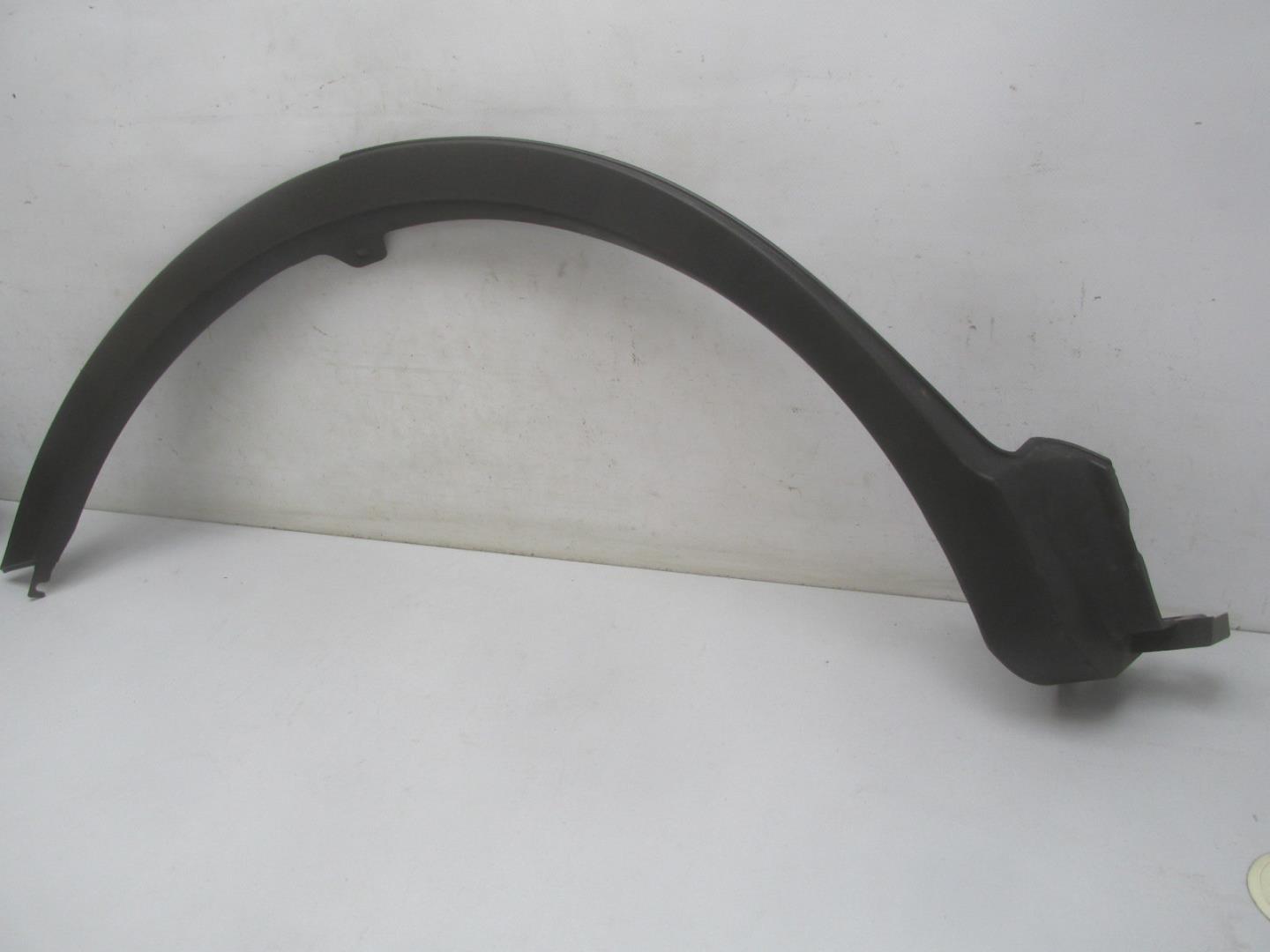 Накладка заднего крыла правого