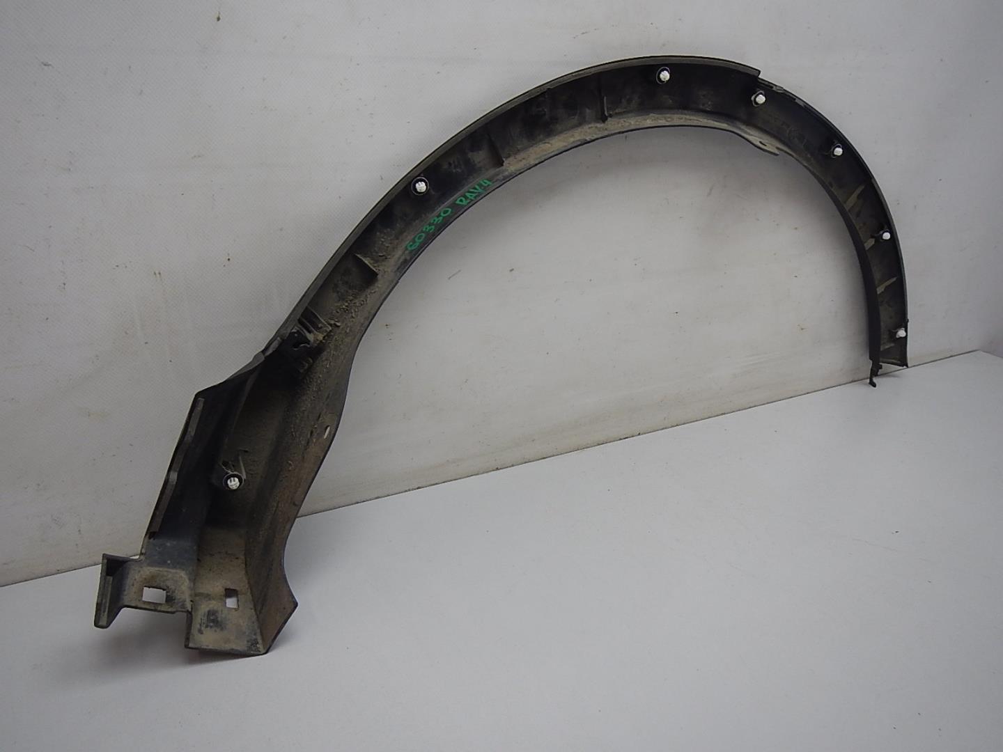 Накладка заднего крыла правого