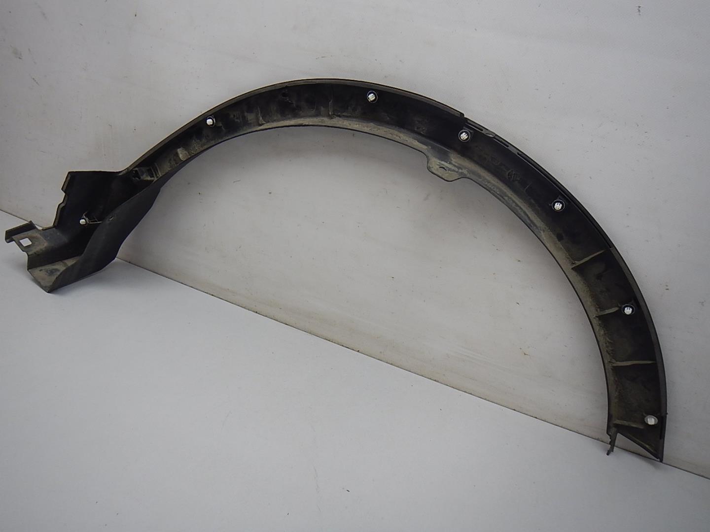 Накладка заднего крыла правого