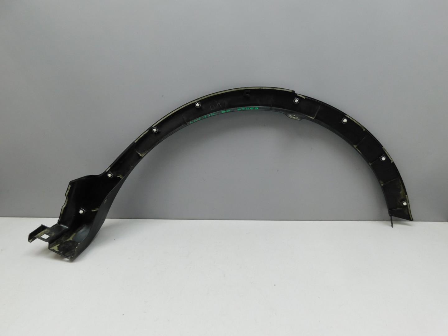 Накладка заднего крыла правого