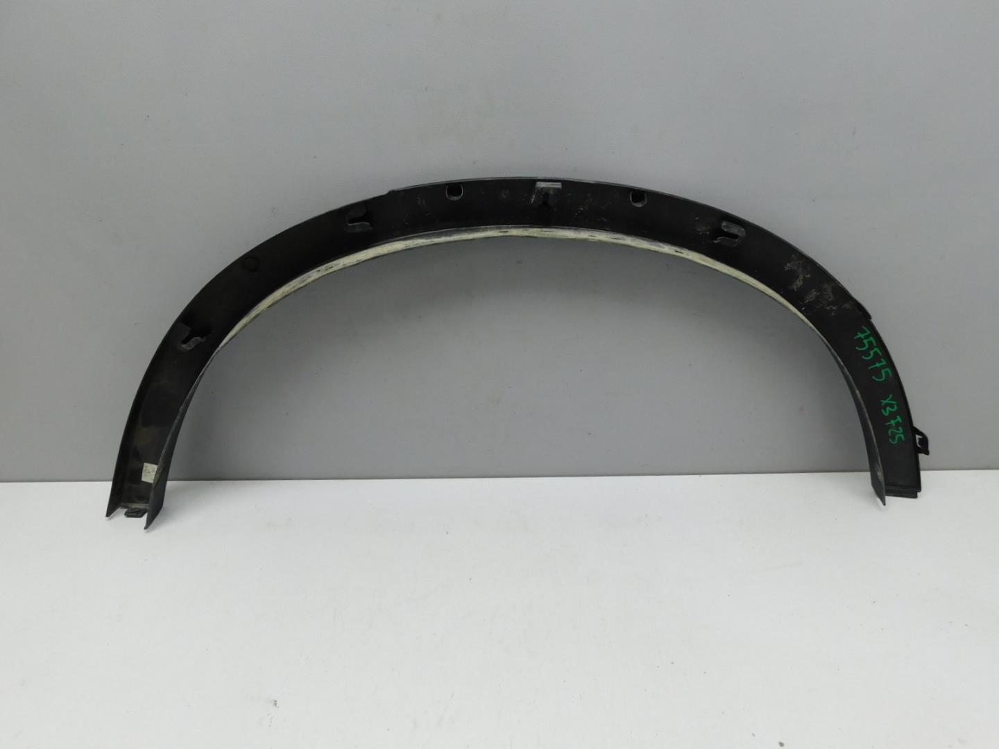 Накладка заднего крыла правого