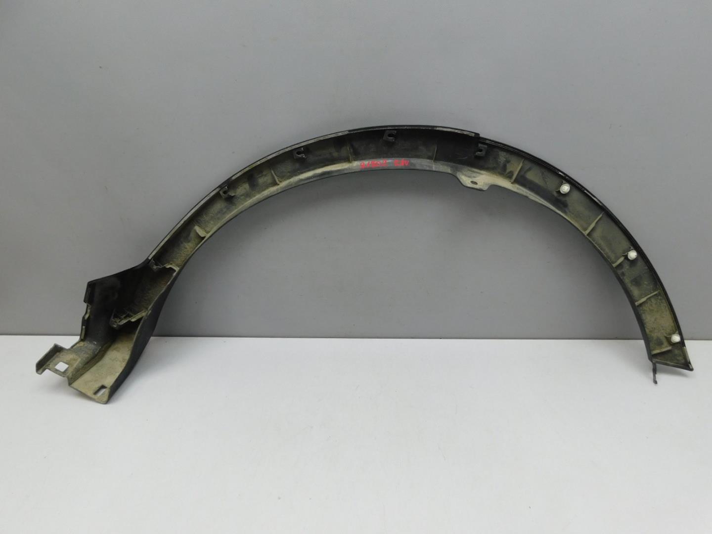 Накладка заднего крыла правого