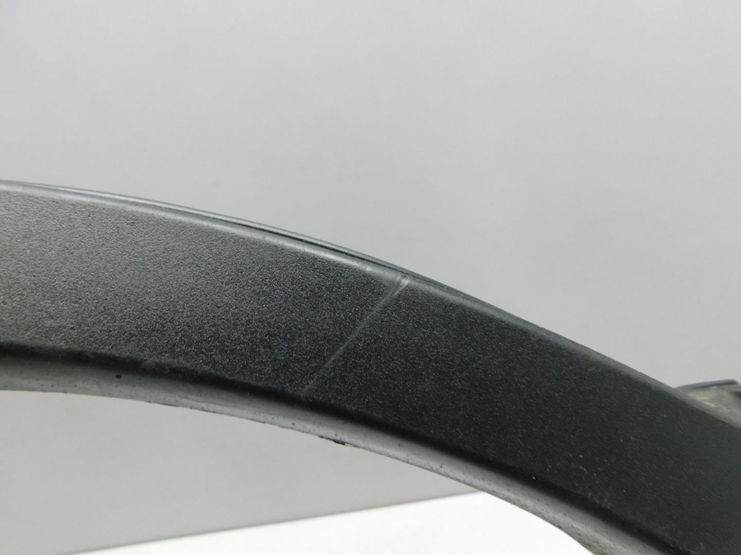 Накладка заднего крыла правого