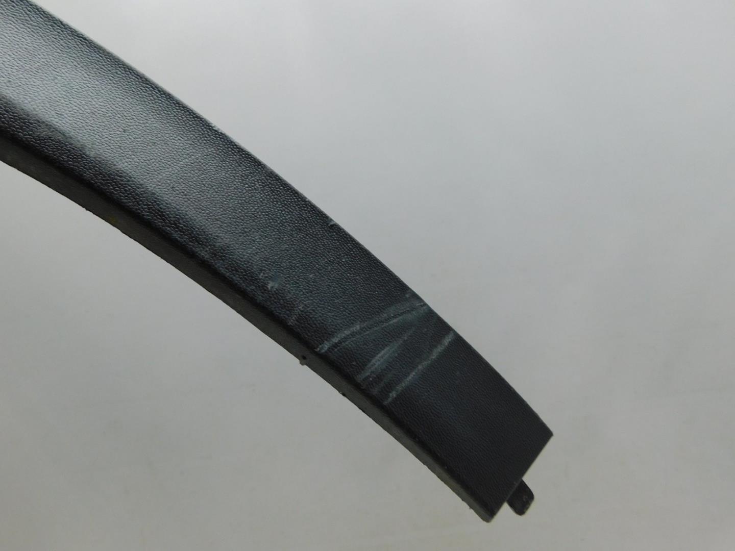 Накладка заднего крыла правого