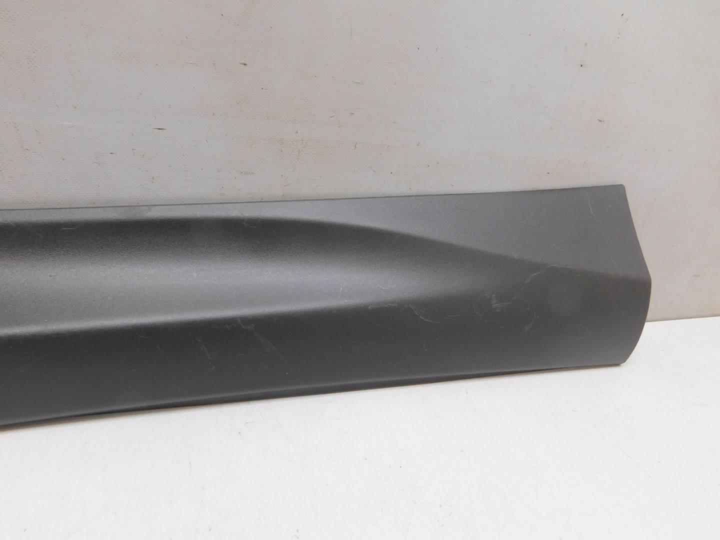 Накладка двери задней левой