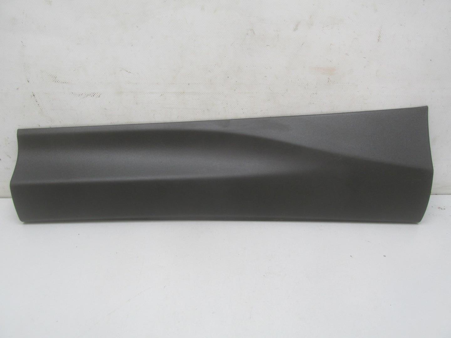 Накладка двери задней левой