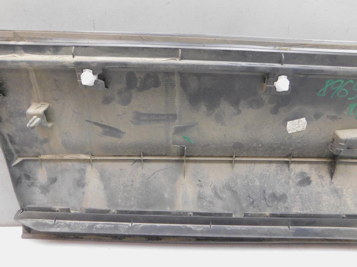 Накладка двери задней левой