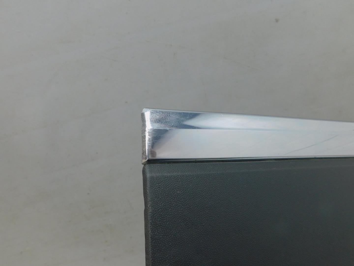 Накладка двери задней левой