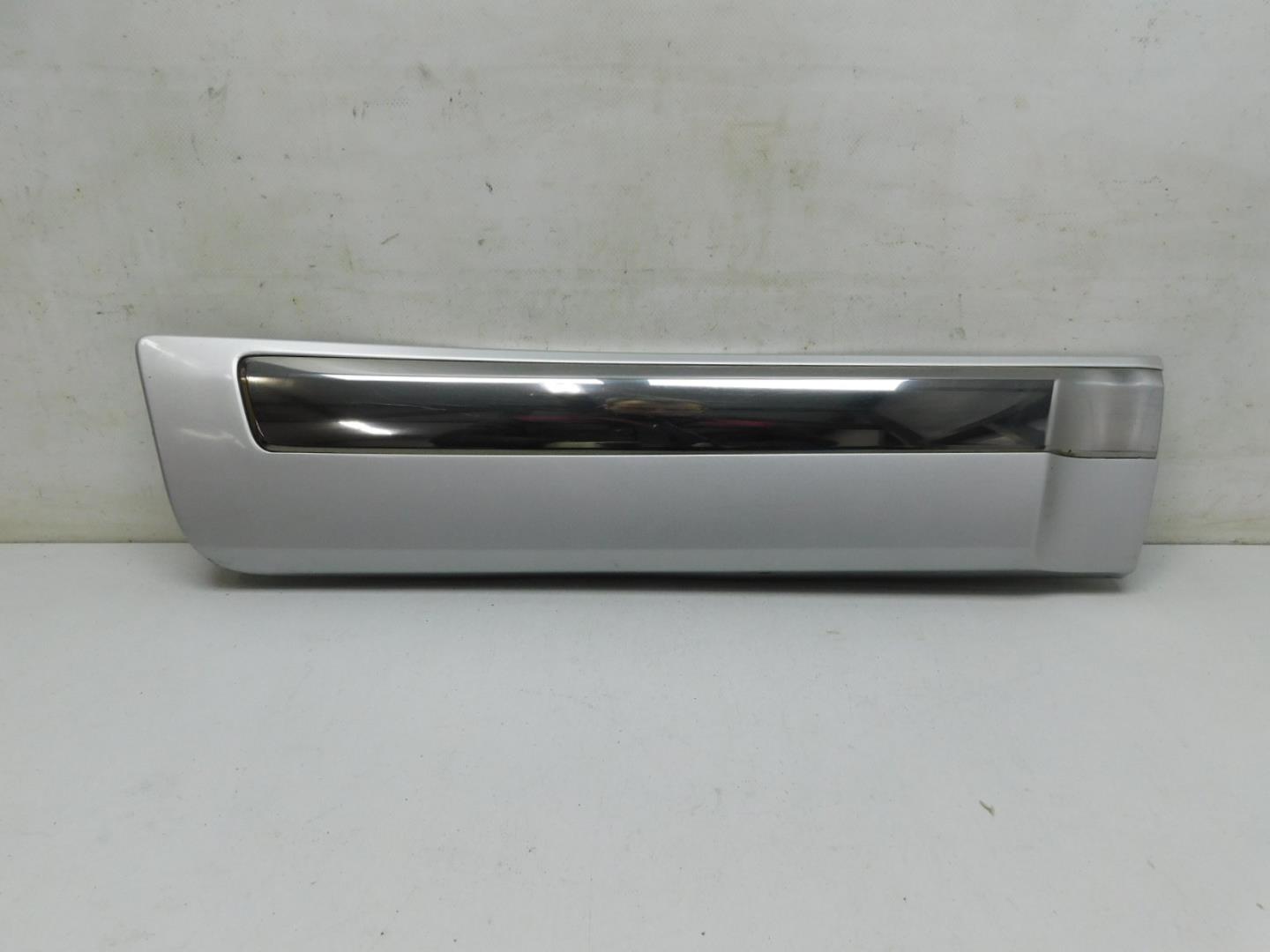 Накладка двери задней правой