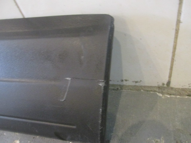 Накладка двери передней правой