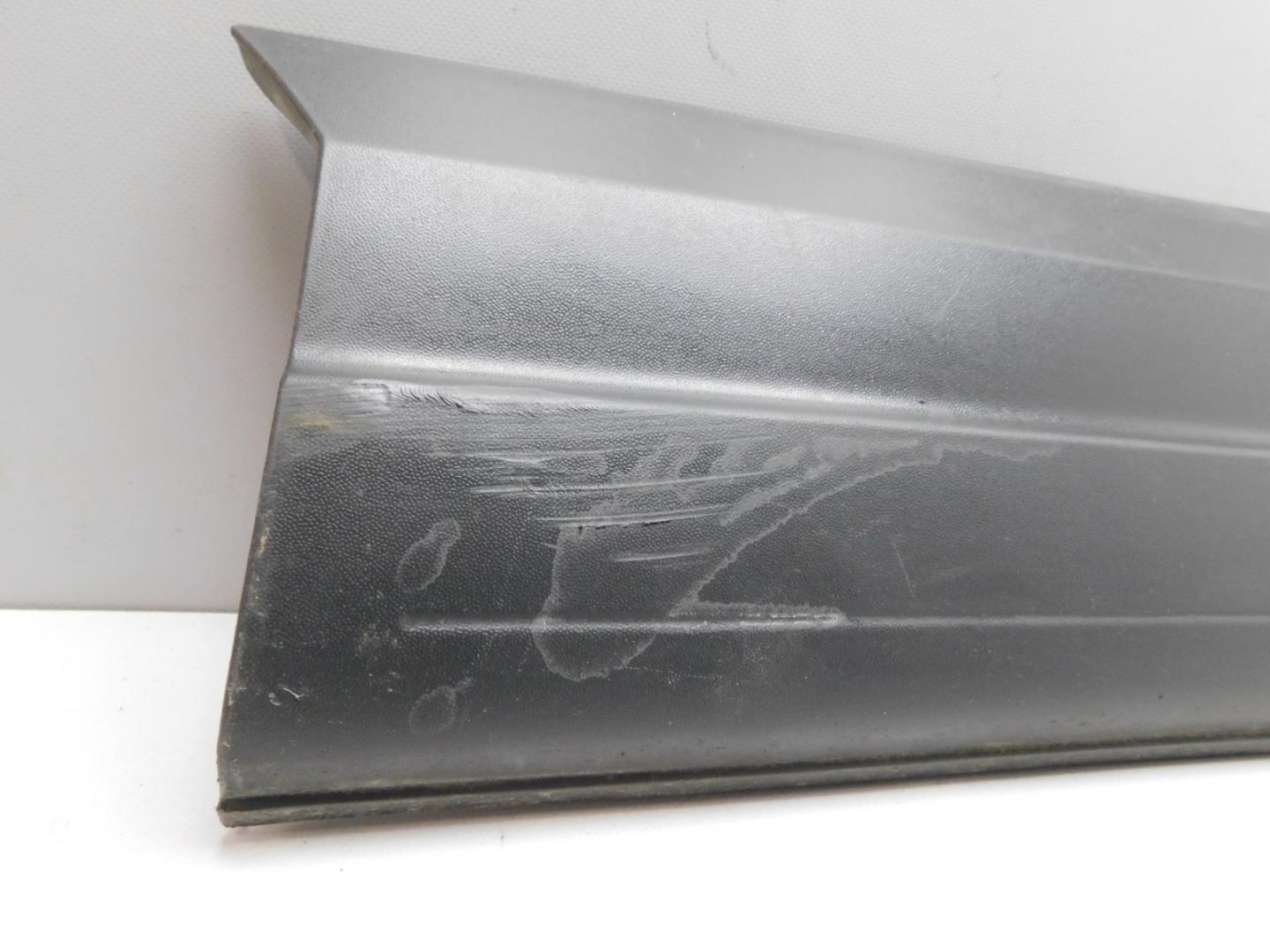 Накладка двери передней правой