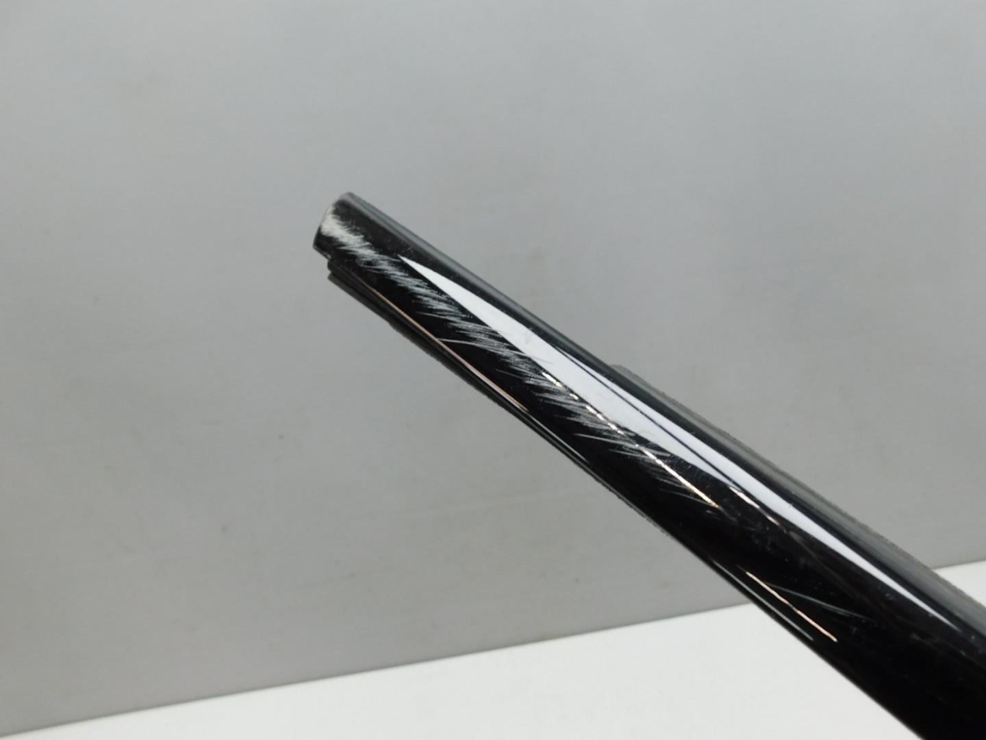 Накладка двери передней правой