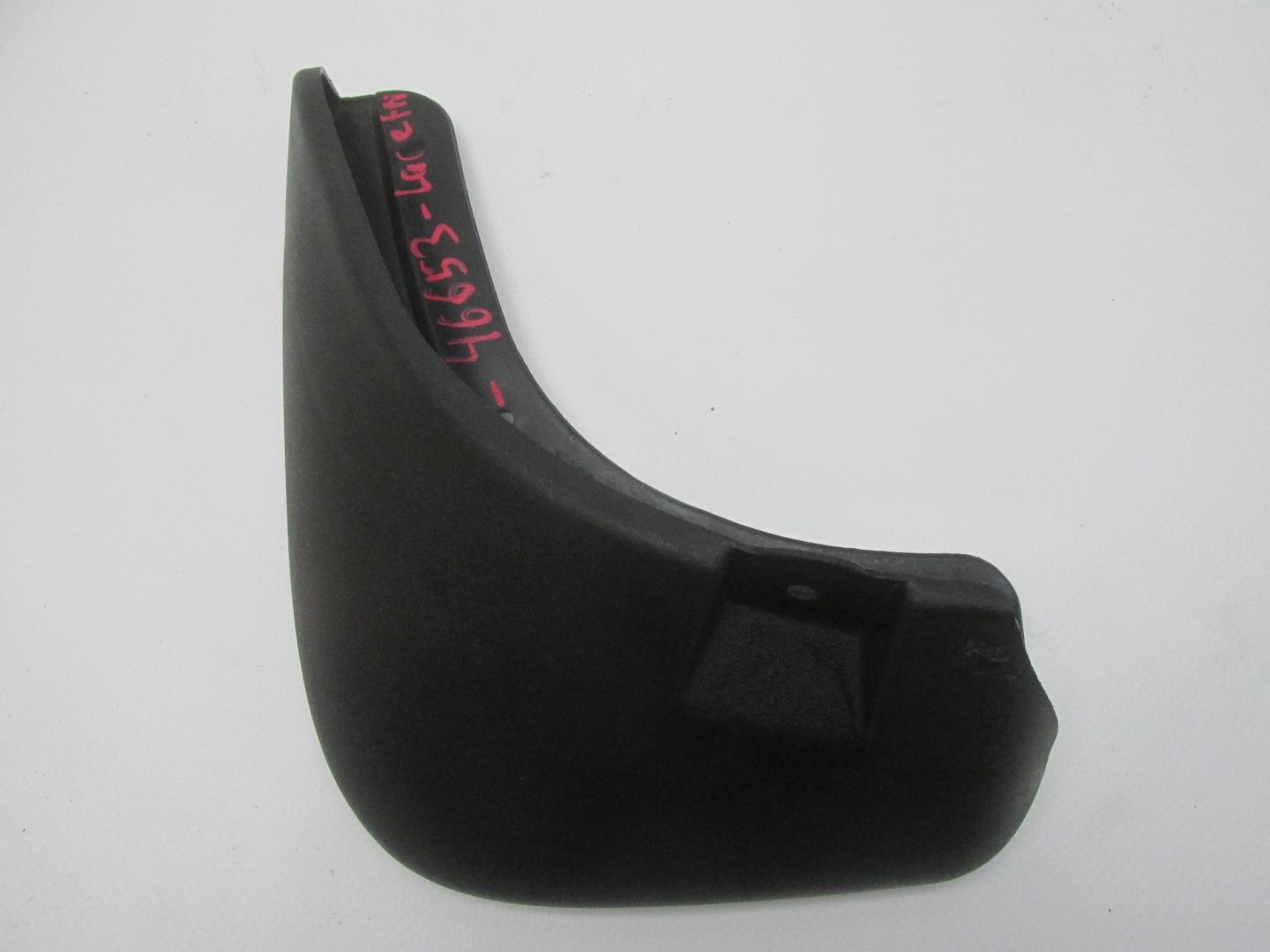 Брызговик задний левый