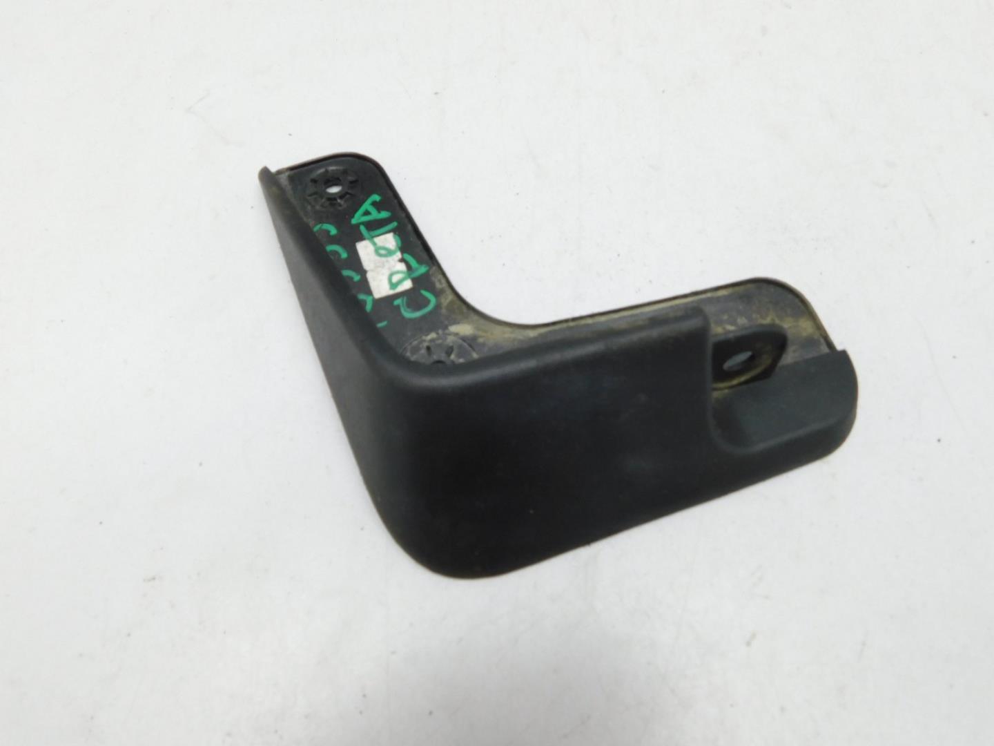 Брызговик задний левый