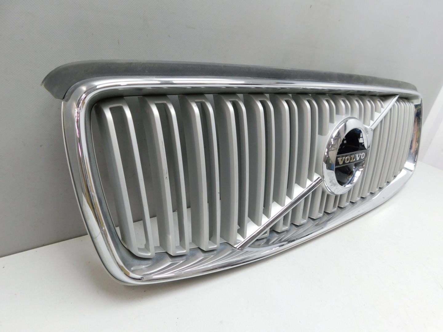 Решетка радиатора