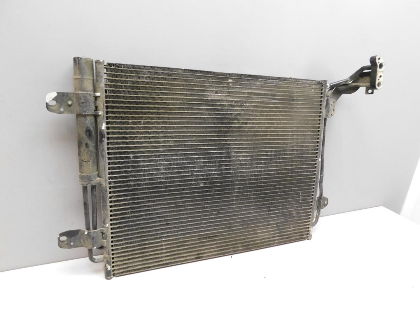 Радиатор кондиционера / конденсер