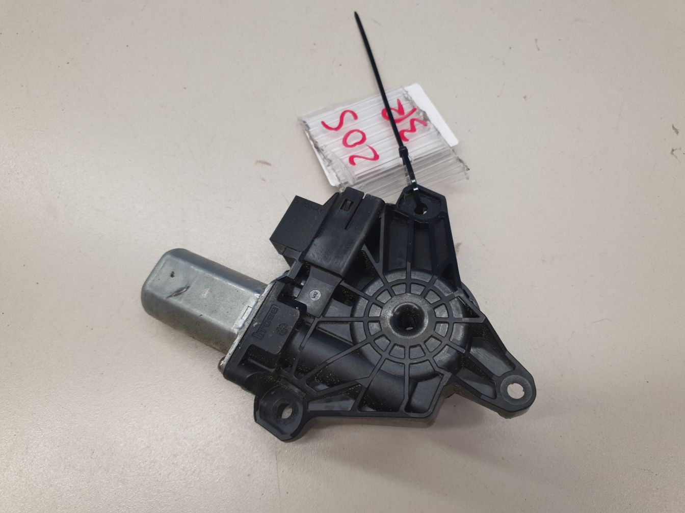 AP-0011513725 AP-0011513725