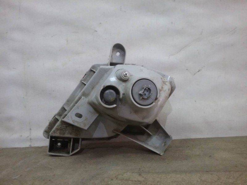 Фонарь задний в бампер левый