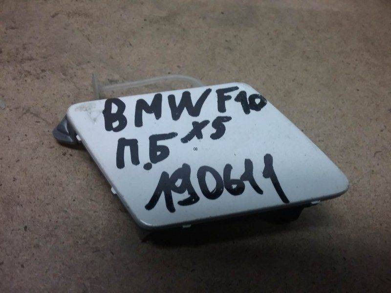 Заглушка буксировочного крюка