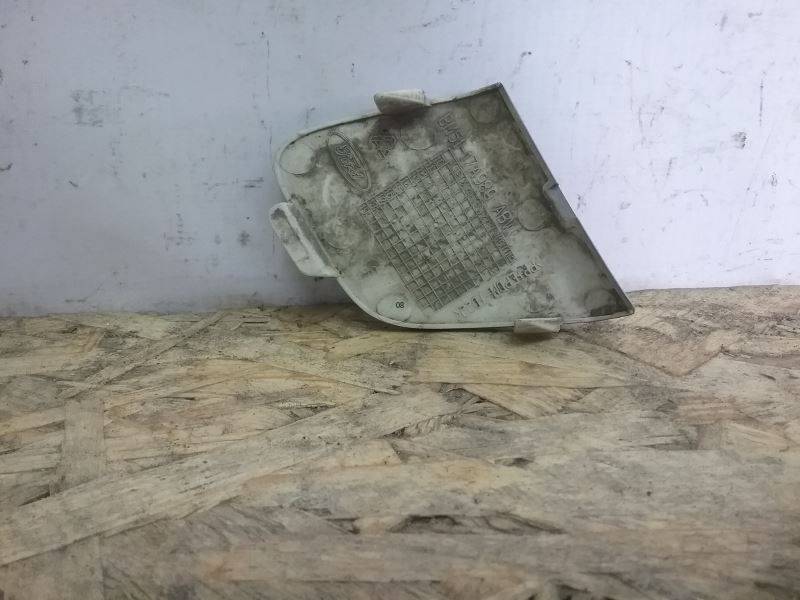 Заглушка буксировочного крюка