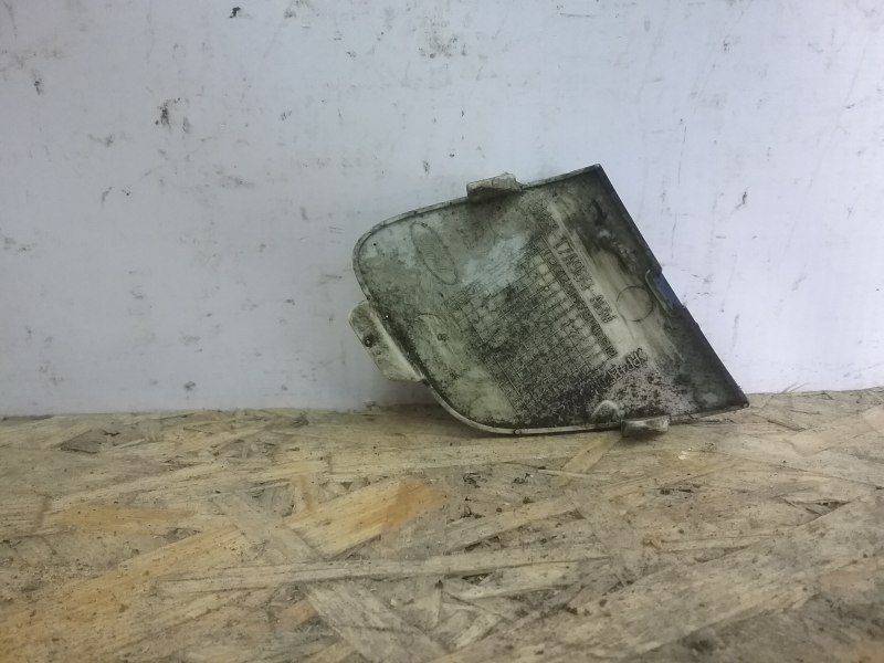 Заглушка буксировочного крюка