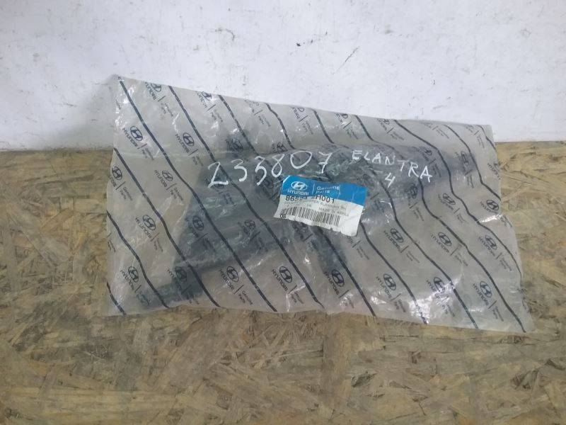 Заглушка бампера правая