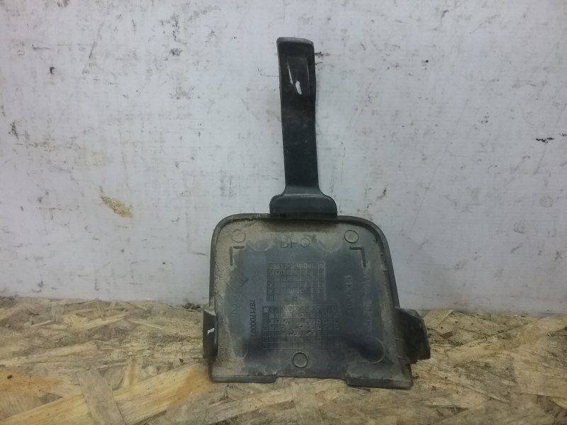 Заглушка буксировочного крюка