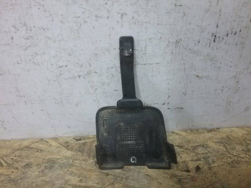 Заглушка буксировочного крюка