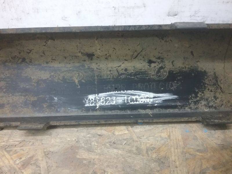 Накладка заднего бампера