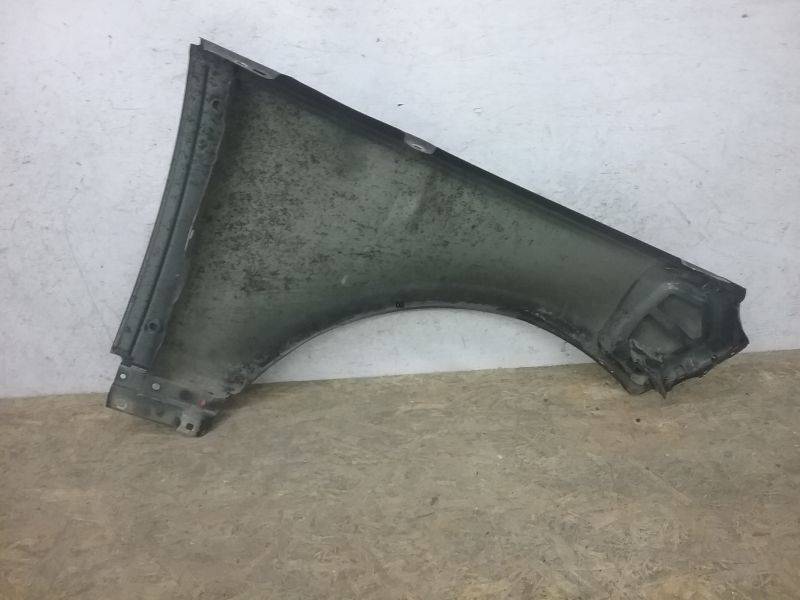 Крыло переднее левое