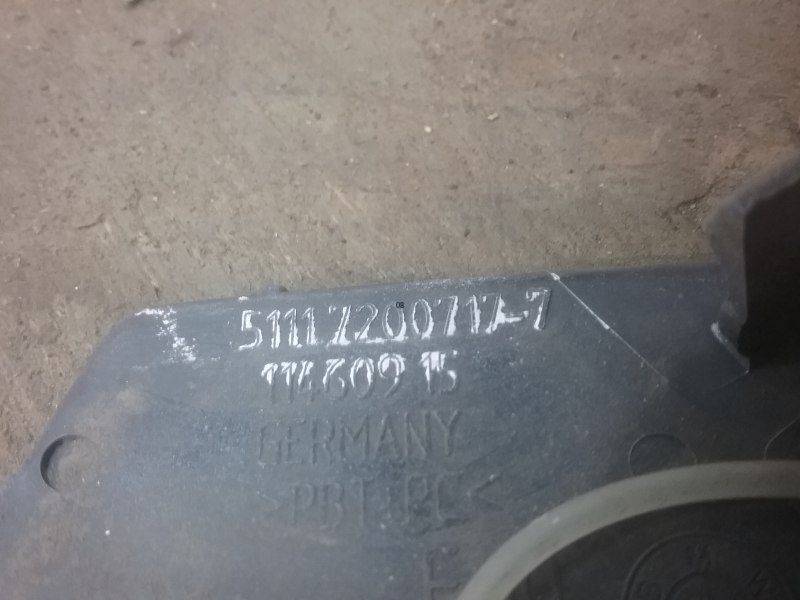 Заглушка буксировочного крюка