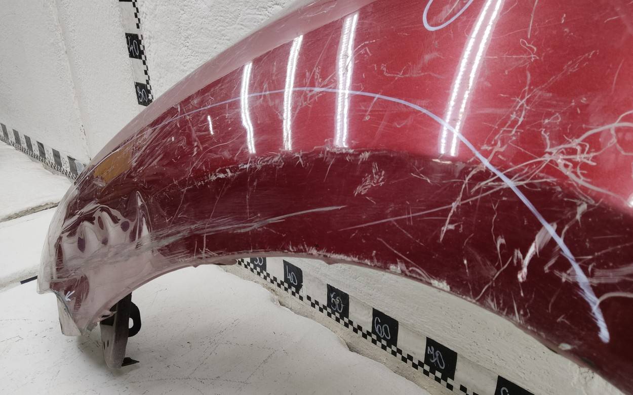 Крыло переднее левое