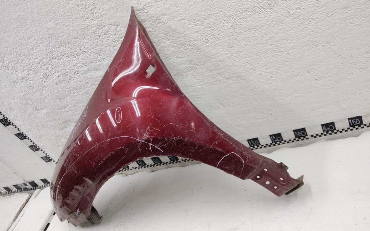 Крыло переднее левое