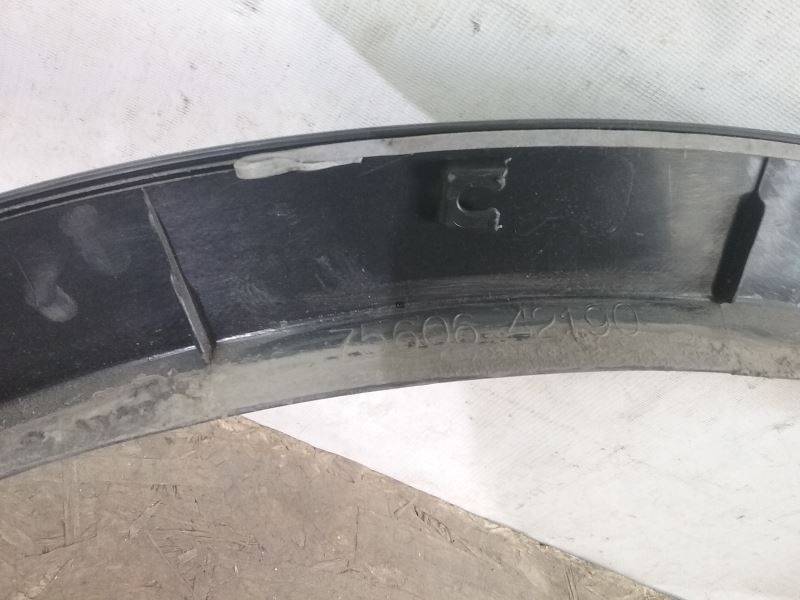 Накладка заднего крыла левого