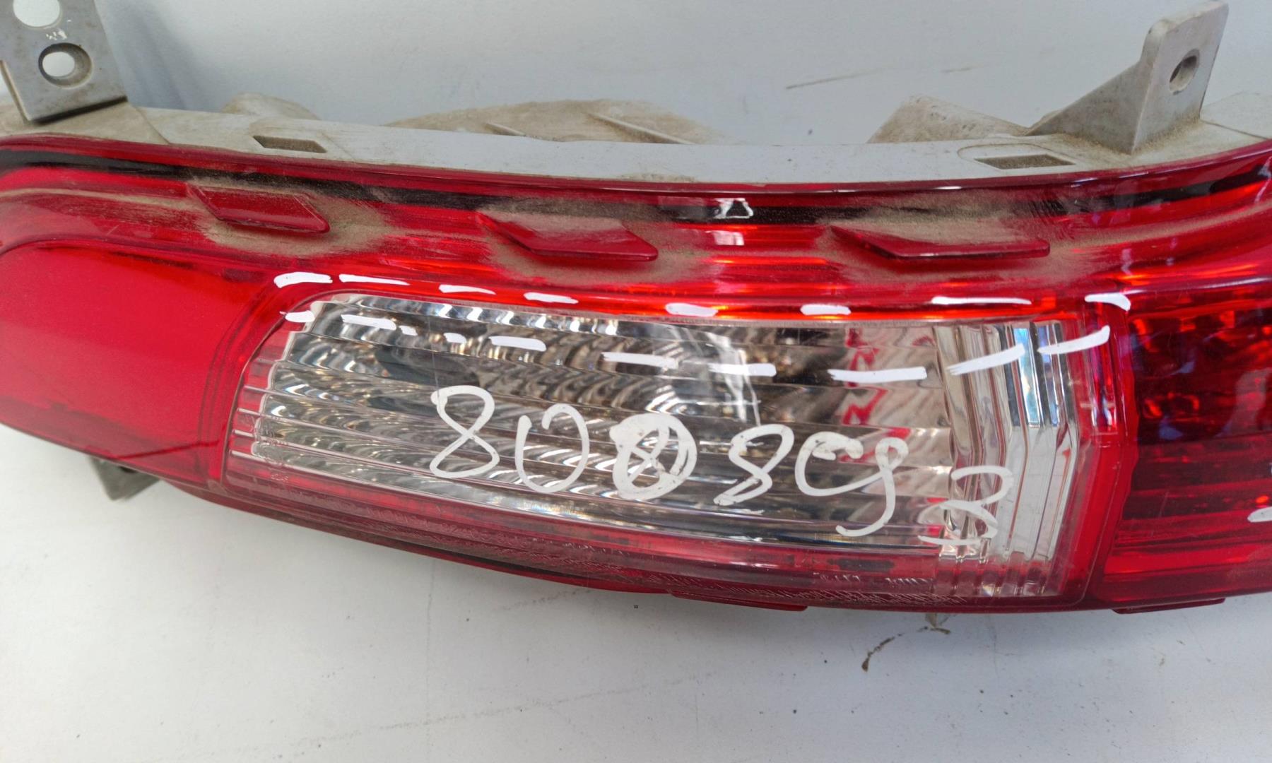 Фонарь задний в бампер левый