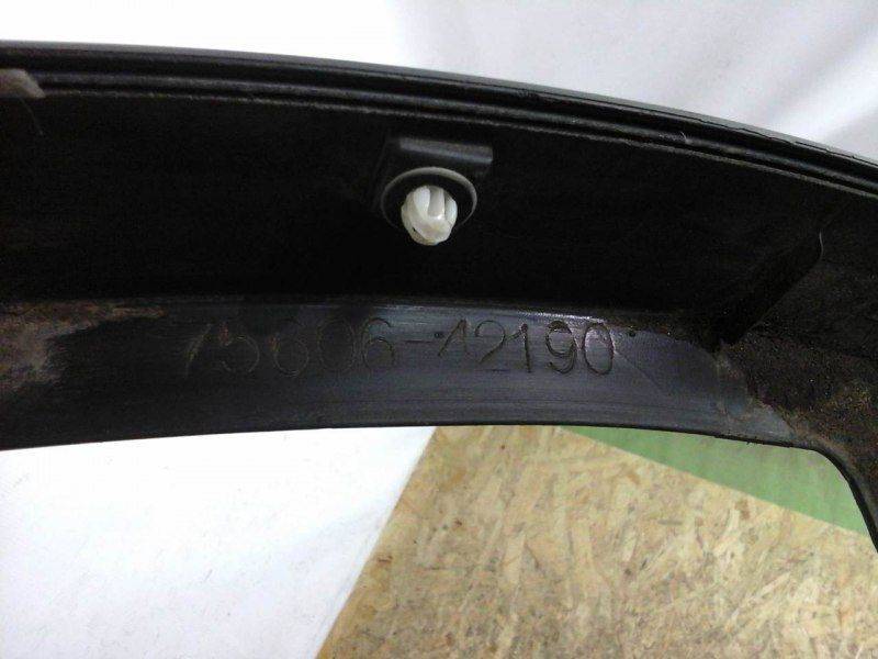 Накладка заднего крыла левого