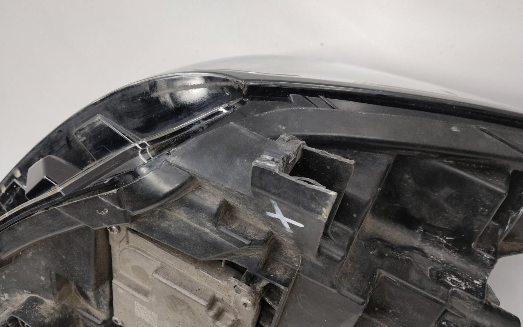 Фара левая