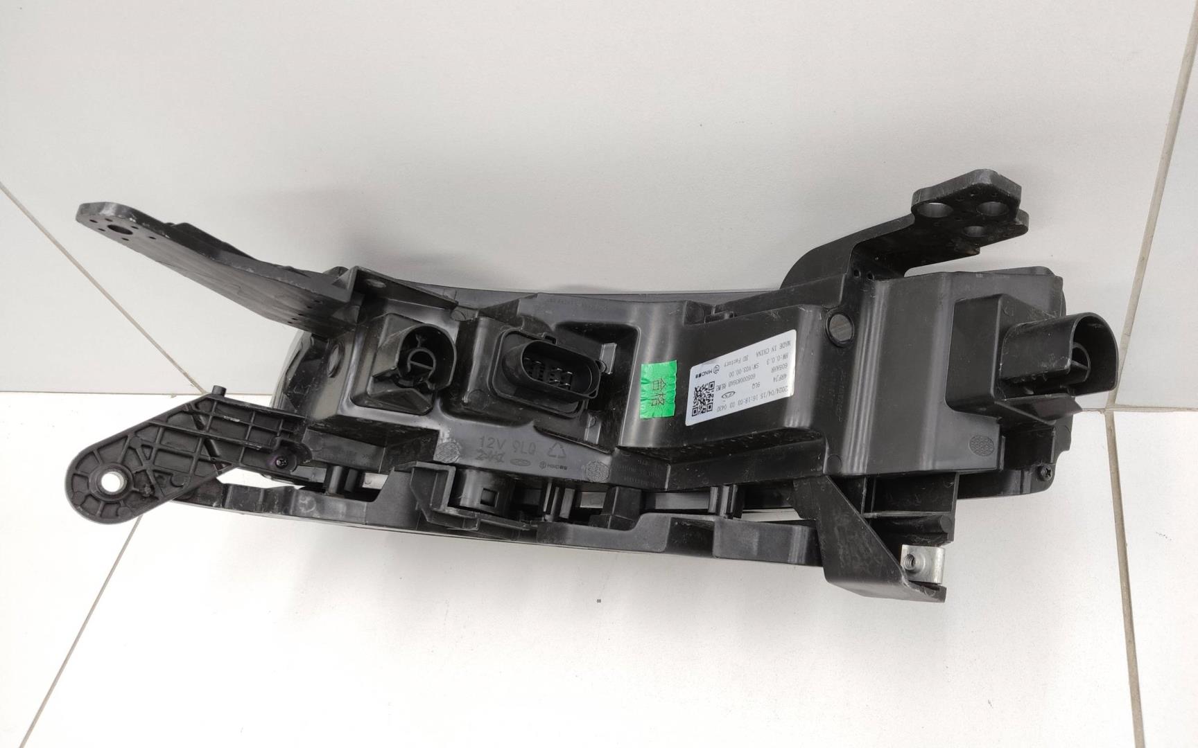 Фара дневного света правая (ходовые огни)