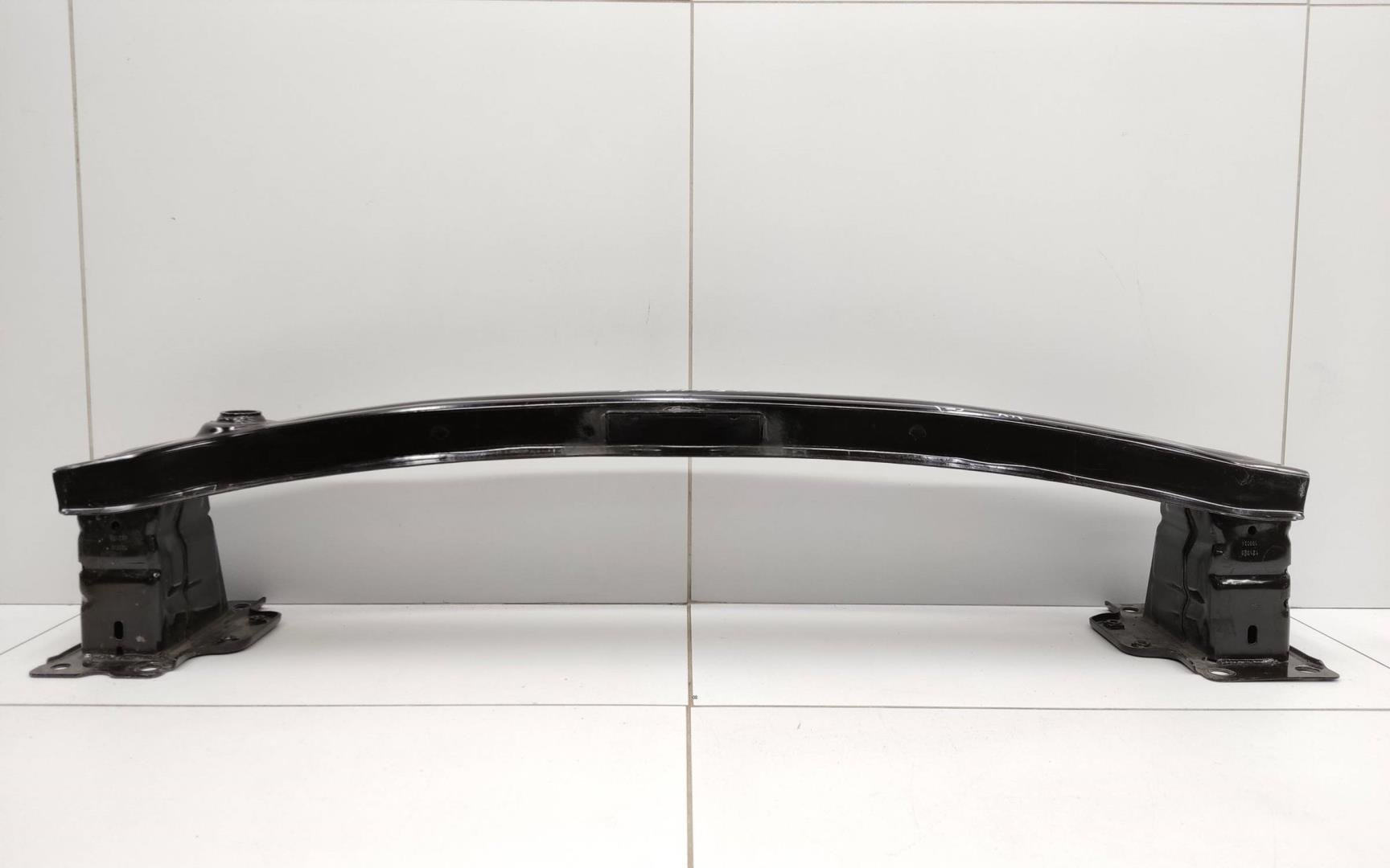 Усилитель переднего бампера