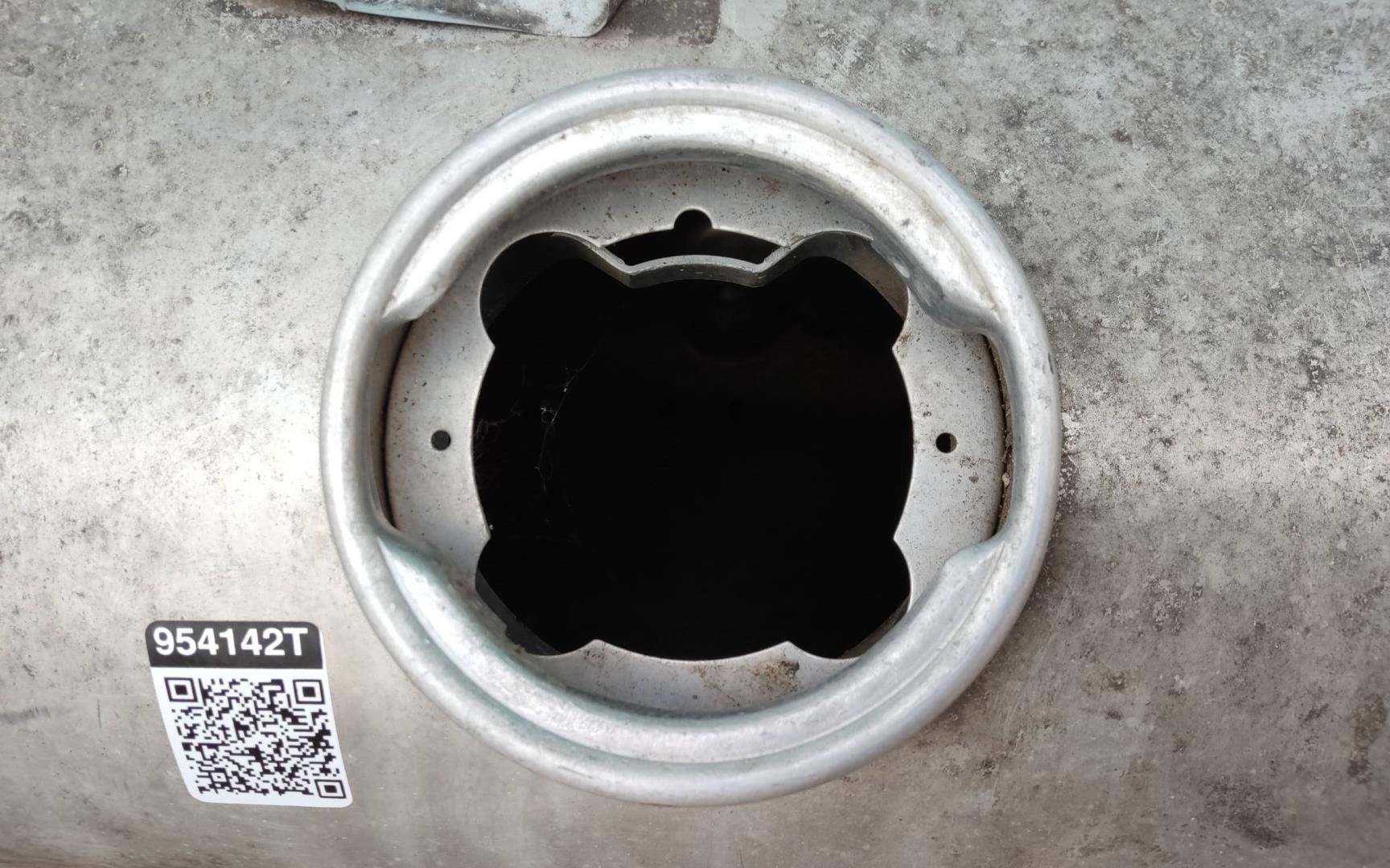 Бак топливный