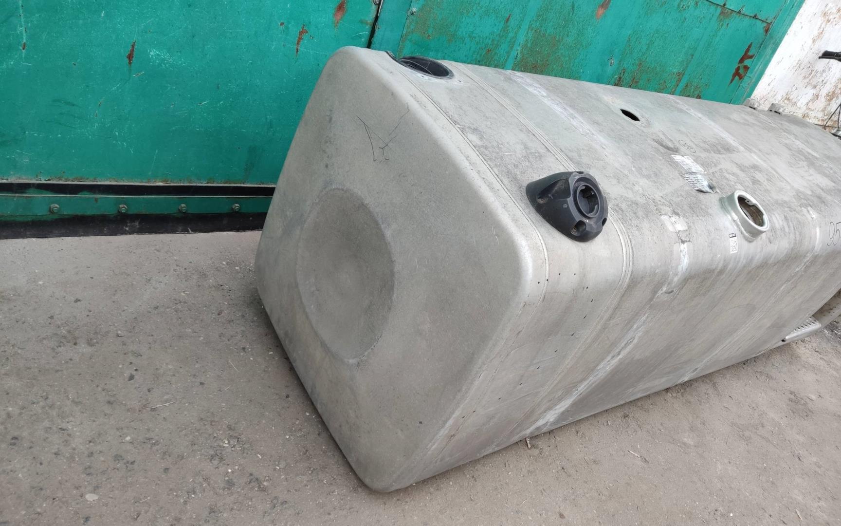 Бак топливный