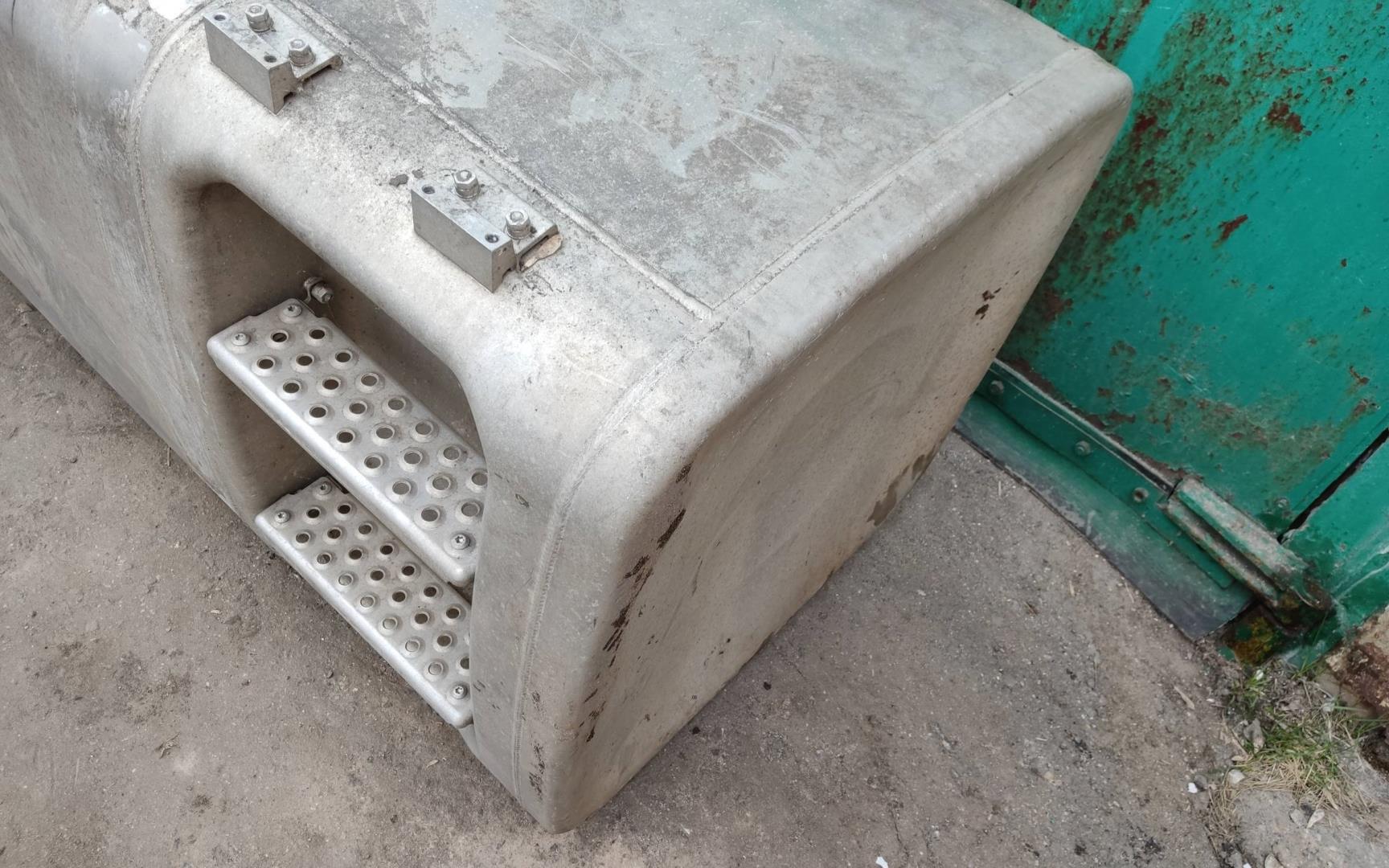 Бак топливный