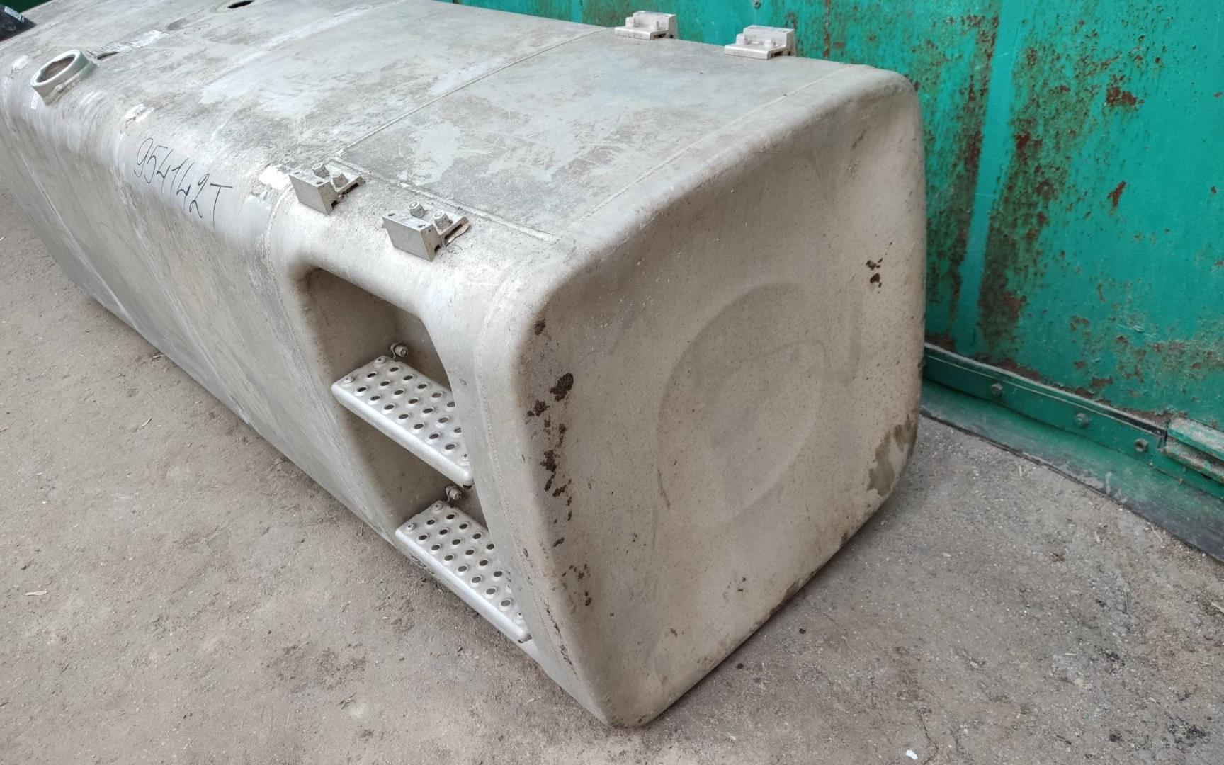 Бак топливный