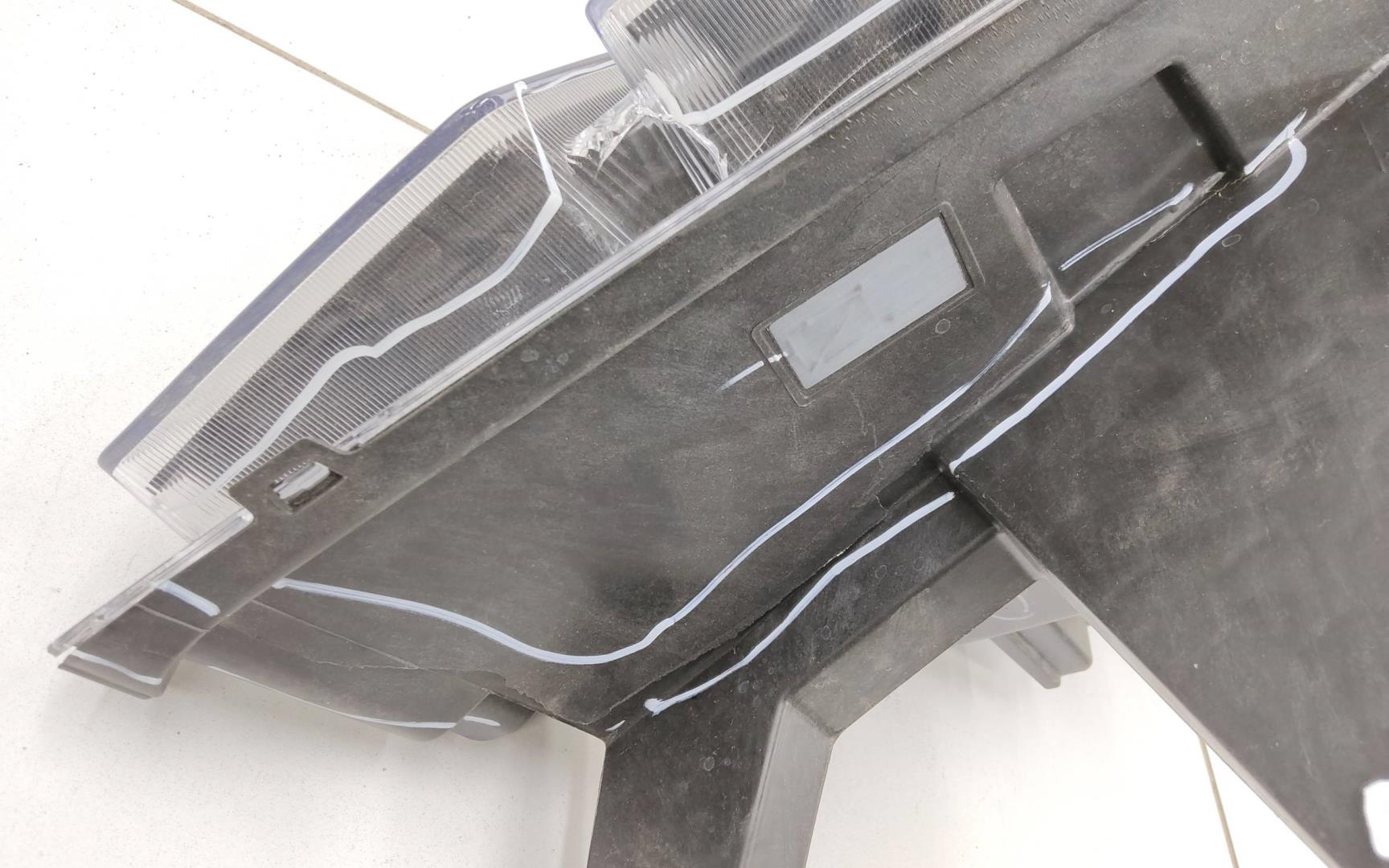 Фара правая