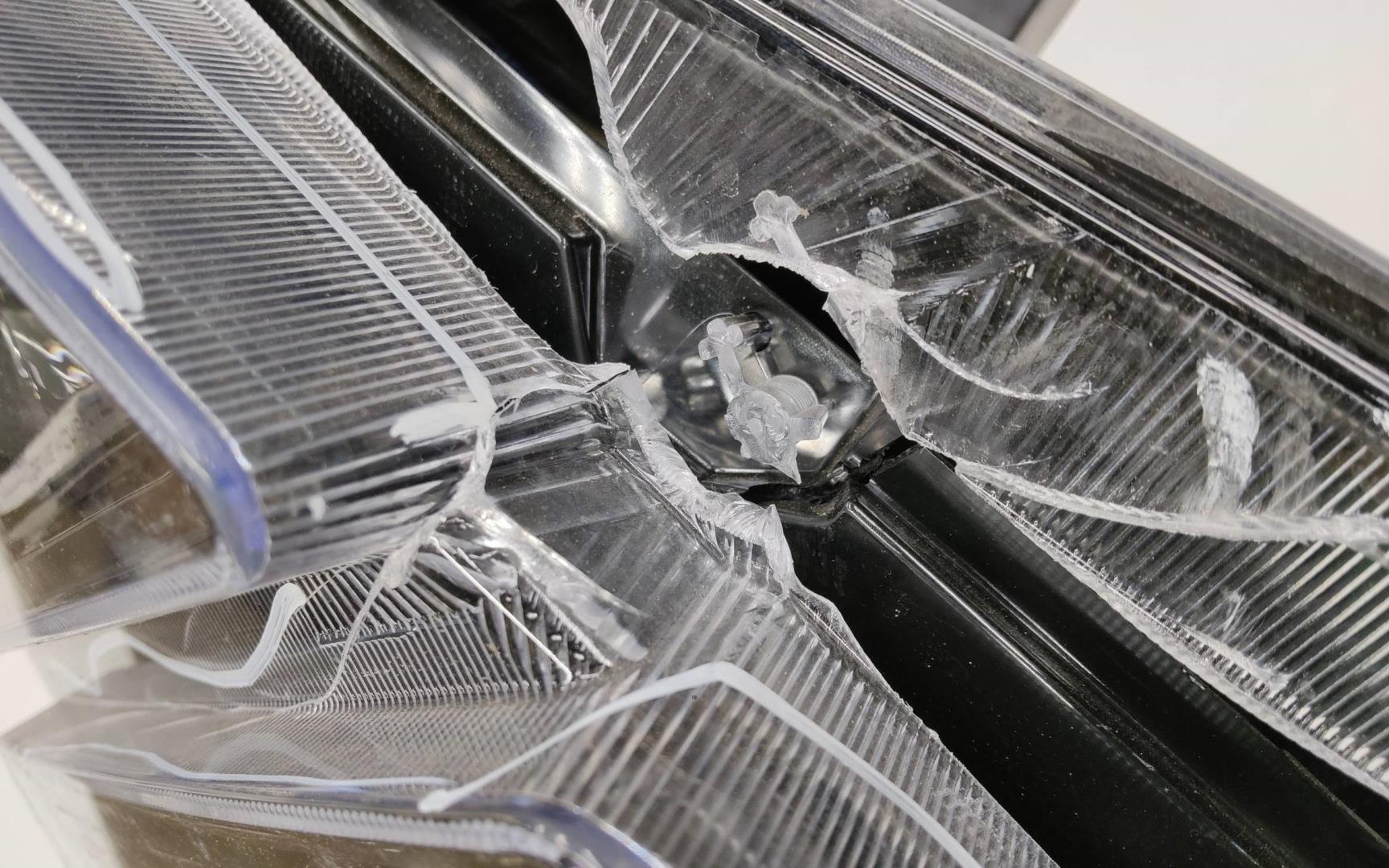 Фара правая